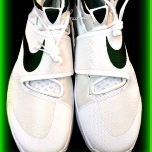 New Nike Mens Sneakers size 16